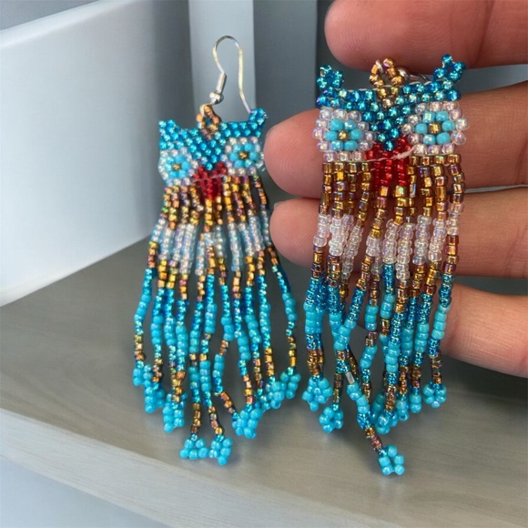Gorgeous beaded owl fringe earrings - Picture 2 of 2